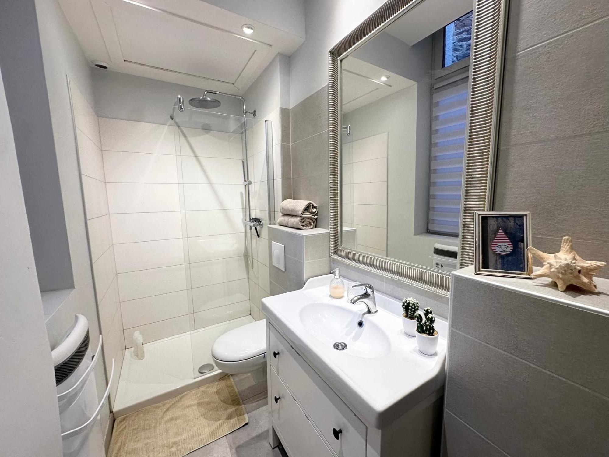 Appartement Le Bourg Hypercentre Wifi Rodez Exterior photo